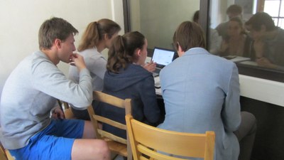 Chacun au travail (4)