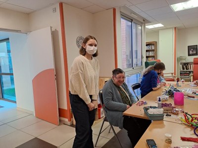 Eléna et Diana   Enclos St Jean EHPAD (2)