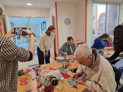 Eléna et Diana   Enclos St Jean EHPAD (8)